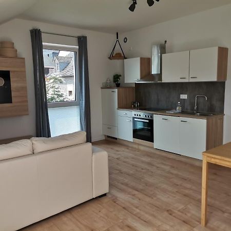 Sonnenufer Apartment & Moselwein I Bernkastel-Kues Bagian luar foto