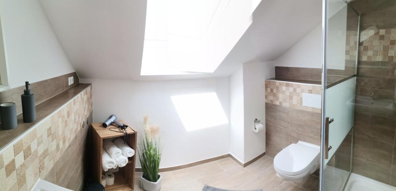 Sonnenufer Apartment & Moselwein I Bernkastel-Kues Bagian luar foto